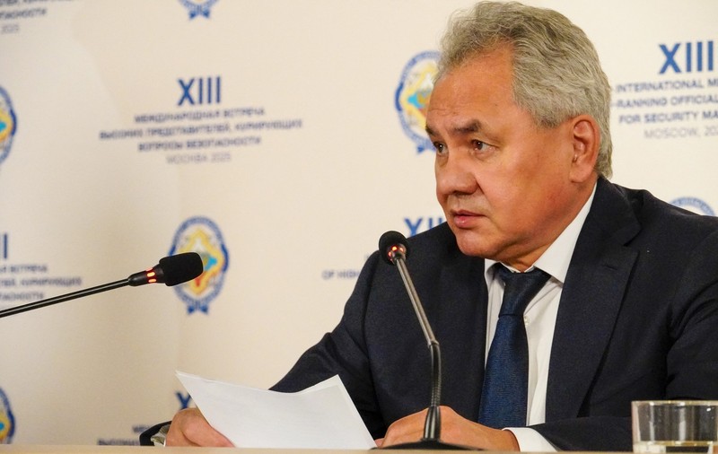 Kremlinul este atât de disperat să manipuleze alegerile din Rep. Moldova, încât Serghei Șoigu s-a apucat să scrie articole de propagandă în care amenință cu „Maidanul” ucrainean