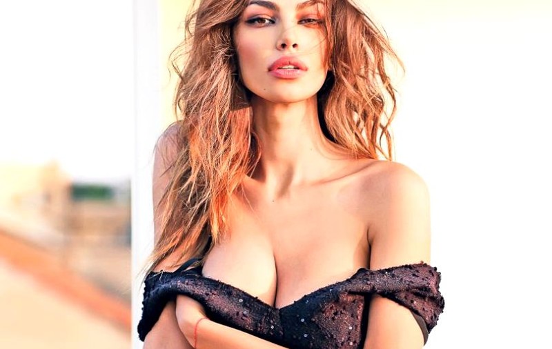 Fiica Mădălinei Ghenea a împlinit 10 luni. Ipostază tandră mamă-fiică