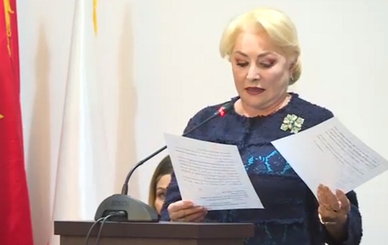 Viorica Dăncilă susține că românii care vorbesc limbi străine „țin mai puțin la această țară”