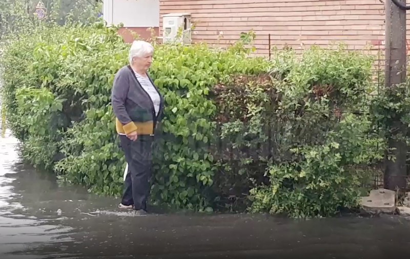 VIDEO  | Furtuna a făcut ravagii. Străzi și curți inundate în Buzău, iar în Galați a lovit grindina