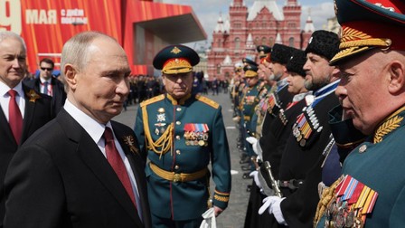 A început Parada de Ziua Victoriei din Moscova. Care sunt liderii străini alături de Vladimir Putin Foto: Hepta