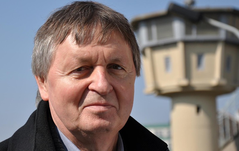 65 de ani de la ridicarea Zidului Berlinului. Hartmut Richter, est-german care a reușit să evadeze în Vest: „Am înotat patru ore într-un canal”