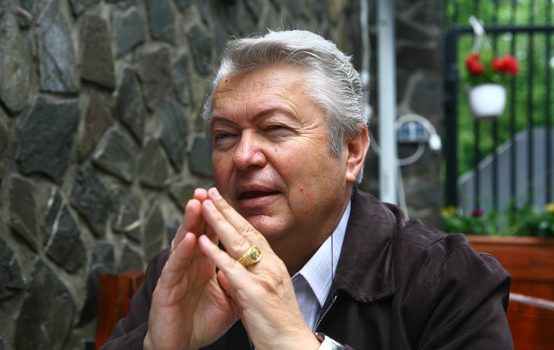 Gheorghe Turda cântă gratis pentru bătrâni! Interpretul de 71 de ani nu refuză nici un act de caritate