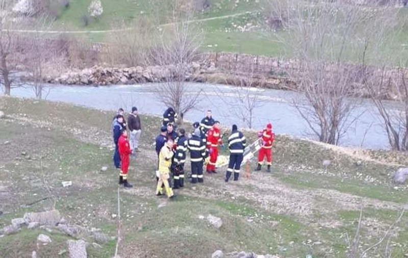 Un bărbat, găsit mort în apele Crișului Repede