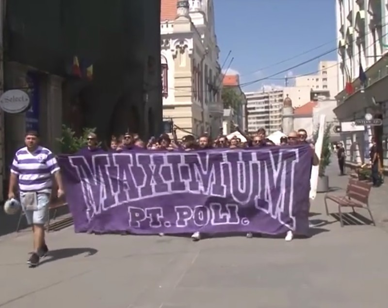 Marșul suporterilor de la Poli Timișoara. Capitala Banatului are trei formații în liga secundă
