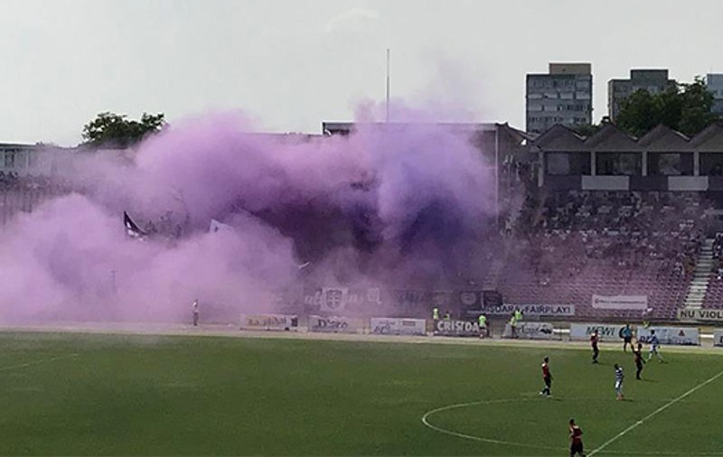 Cea mai tare scenografie a sezonului s-a făcut în Liga 2, la meciul ASU Poli - ”U” Cluj