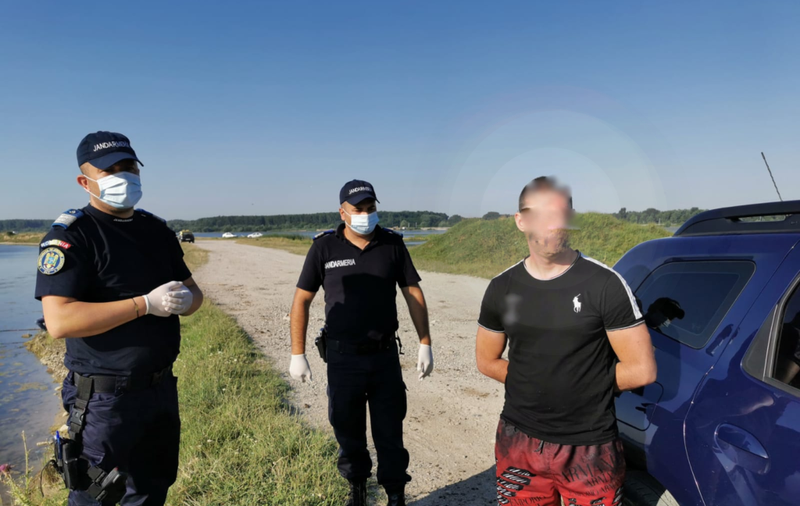 Un bărbat căutat de șase ani de polițiști a fost găsit la pescuit, în urma unui control de rutină al jandarmilor