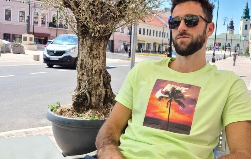 Interviu cu un un sârb cunoscut, aflat de patru ani la Oradea, după tragedia de la Belgrad: „Am o strângere de inimă pentru fiul meu elev, dar l-aș debusola mai mult aducându-l la studii în România”