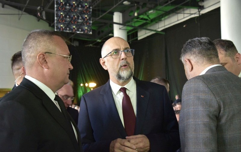 UDMR acceptă comasarea ministerelor. Csoma Botond: Nu dorim să părăsim acest guvern