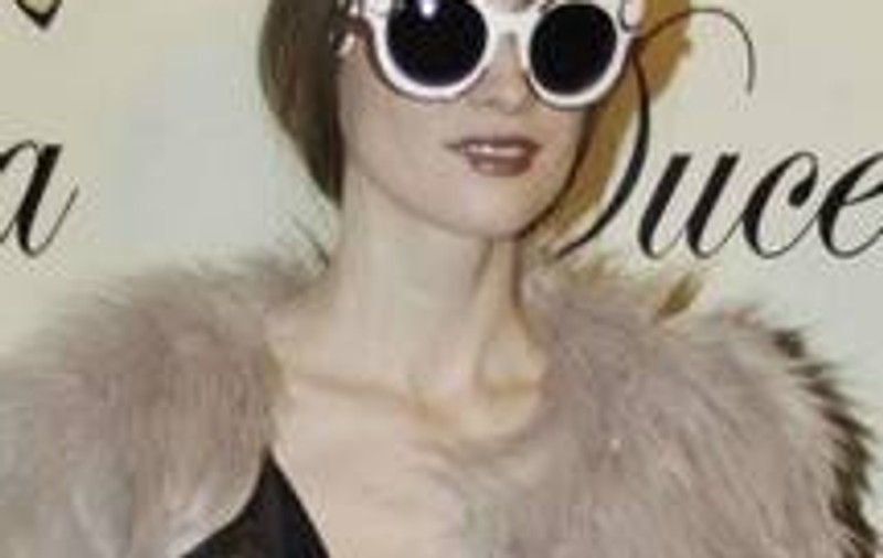Laura Olteanu o ironizează pe Iulia Albu: ”Da, sunt invidioasă pe vopselurile de pe fața ei, puse invers”