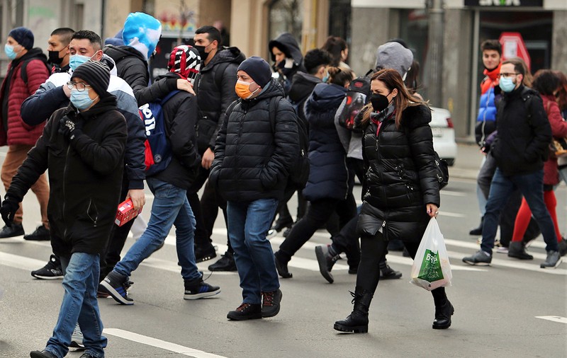 12 județe și Municipiul București sunt în scenariul roșu. Capitala, cele mai multe cazuri COVID, înregistrate în ultimele 24 de ore