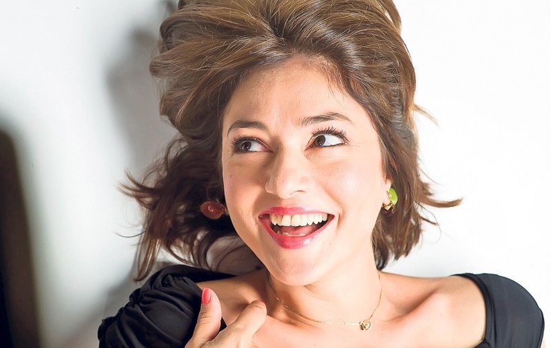 ÎI PRIEŞTE FĂRĂ TURCESCU! Oana Sârbu RADIAZĂ la un eveniment monden | FOTO