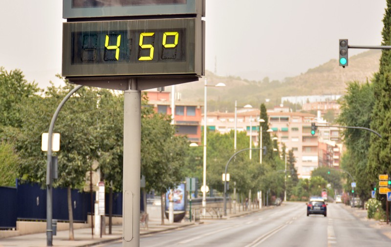 Un nou val de căldură extremă ajunge în Europa: va aduce temperaturi record, caniculă și nopți tropicale în toate țările