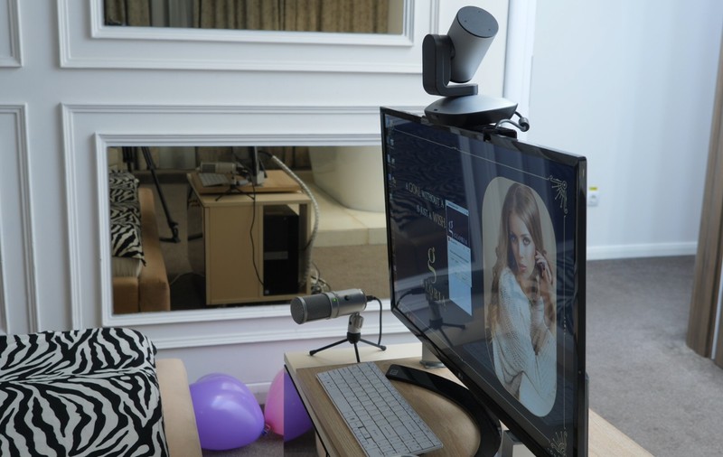 O femeie care nu a declarat banii din videochat, trimisă să lucreze în folosul comunității la o biserică