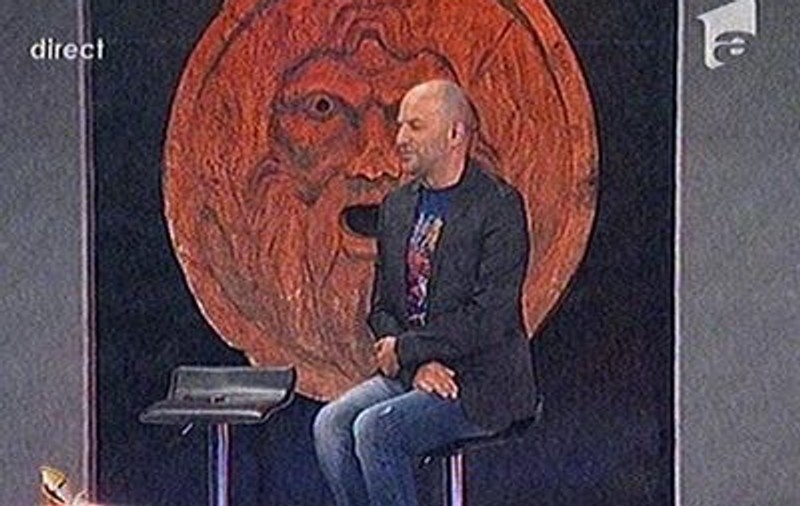 Dan Capatos, pe scaunul de asistentă: ”Stau cu picioarele strânse, să nu mi se vadă chiloții pe care nu-i am”