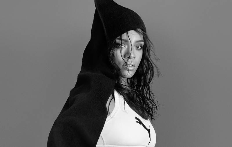 Rihanna a fost numită “persoana umanitară a anului” de Universitatea Harvard