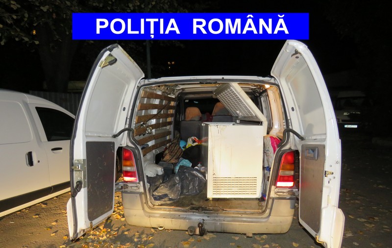 Doi bărbaţi din Galați au fost prinși de polițiști cu aproape 200 de kilograme de sturioni
