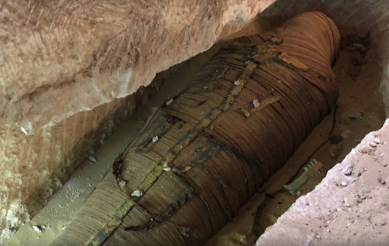 VIDEO | Descoperire foarte rară în Egipt. Arheologii au găsit mumia unui preot de rang înalt de acum 2.500 de ani