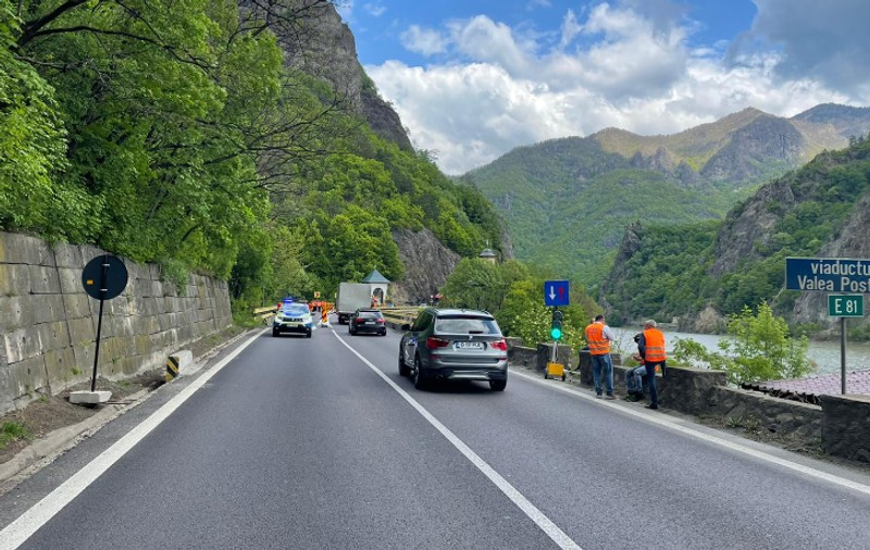 Rute ocolitoare cât timp este închisă Valea Oltului. Harta cu variantele propuse de CNAIR transportatorilor de marfă pentru a evita DN 7