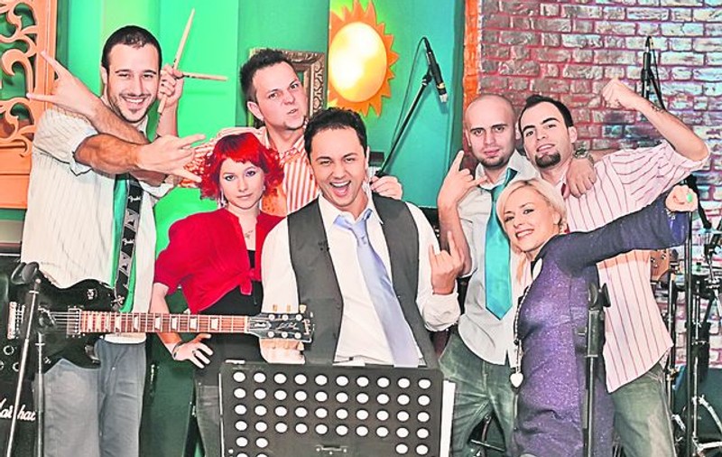 Trupa de la «Happy Hour» câştigă 12.000 € pe lună?