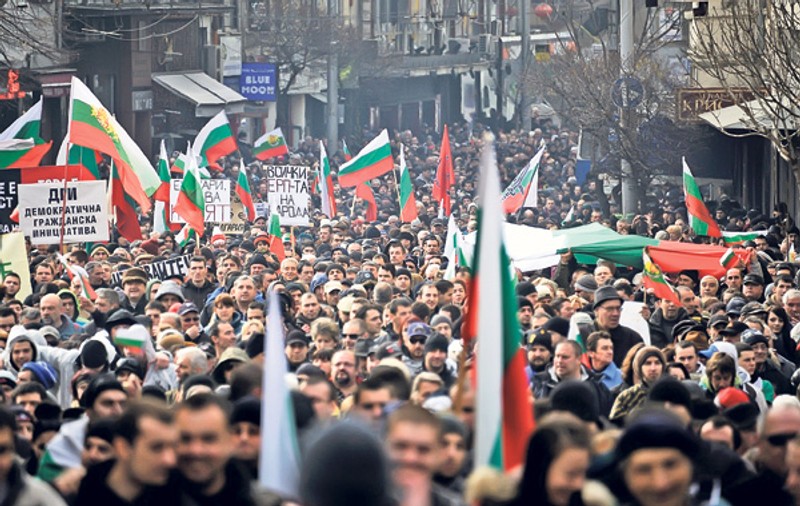 Preţul curentului a demis Guvernul