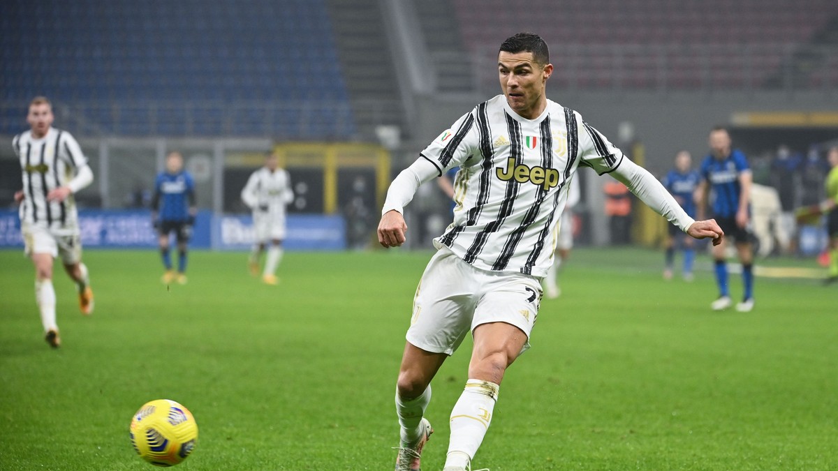 Cristiano Ronaldo a devenit cel mai bun marcator din istoria fotbalului. Portughezul l-a devansat pe celebrul Pele