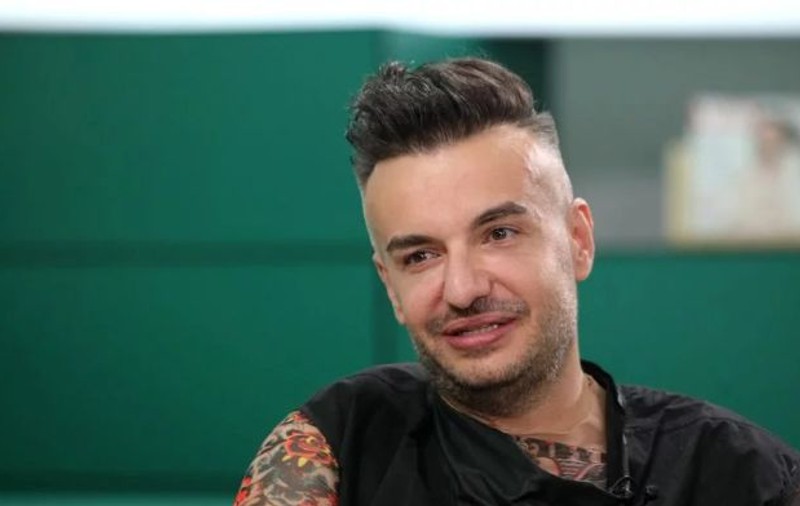 Când au aflat părinții lui Răzvan Ciobanu  despre orientarea sexuală a acestuia. "Le-a luat foarte mult timp să înțeleagă"