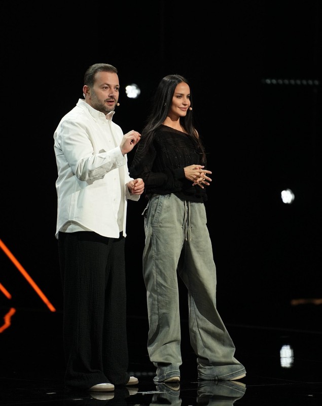 Alexandra, concurenta de la X Factor 2025 care îi cucerește pe jurați încă din prima ediție. „Am mai mers la astfel de concursuri și n-am fost acceptată din cauza felului ȋn care arătam”
