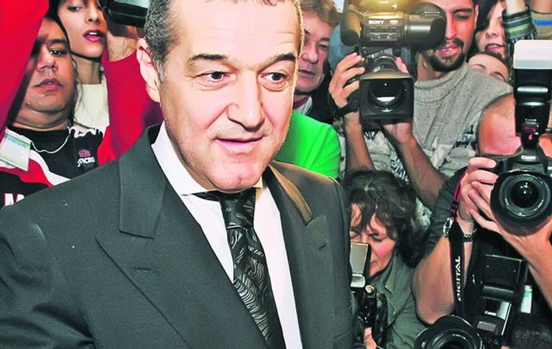 Becali şi-a împrumutat prietenii cu 50.000.000 €!