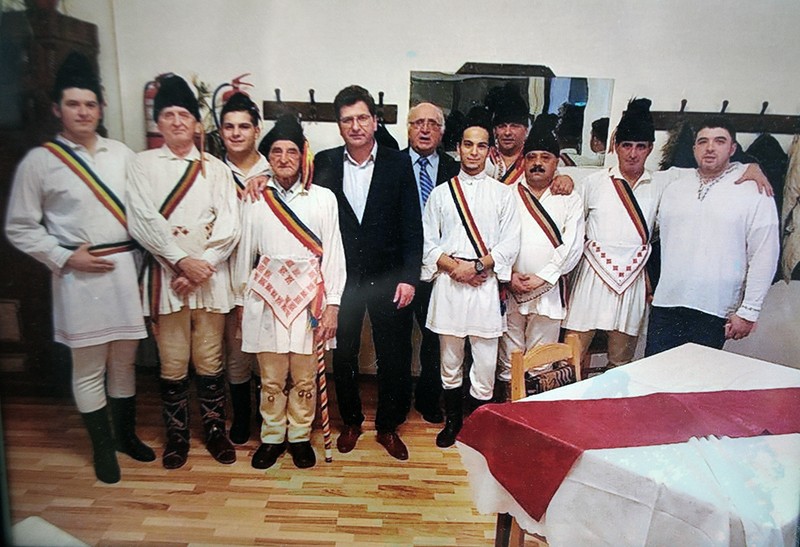 Mircea Ilie, al doilea din stânga