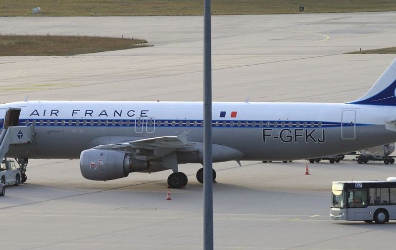 O cursă Air France Paris- Bucureşti a fost întoarsă din drum după o oră de zbor