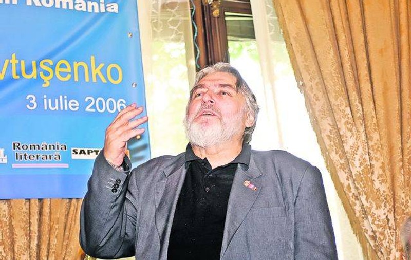 Mihai Napu: "Adrian Păunescu iubea viaţa foarte mult,  DAR ÎL DERANJA PROSTIA!" 