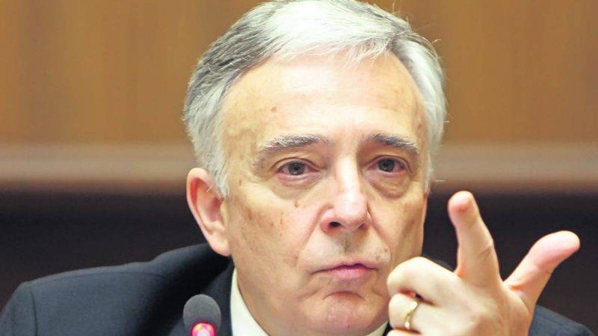 Prețurile vor crește mai repede decât anticipa BNR, potrivit lui Mugur Isărescu
