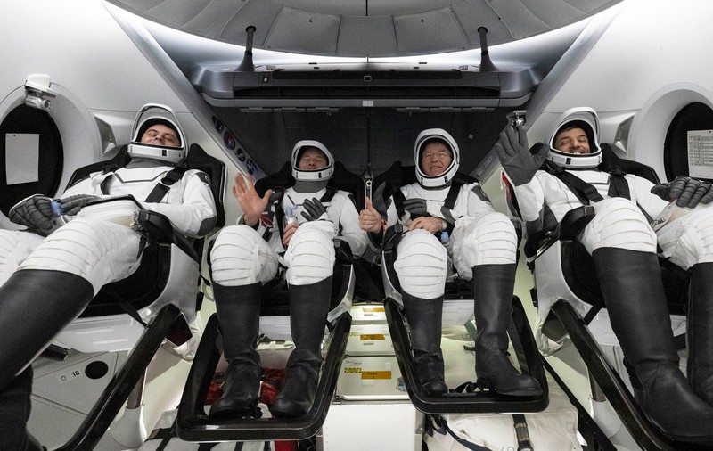 Un echipaj format din patru astronauți s-a întors pe Pământ după o misiune de șase luni pe Stația Spațială Internațională