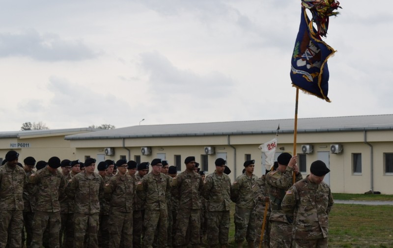 VIDEO | Militarii americani trimişi în baza de la Mihail Kogălniceanu învaţă limba română. Exersează zilnic cu ajutorul unor aplicații online