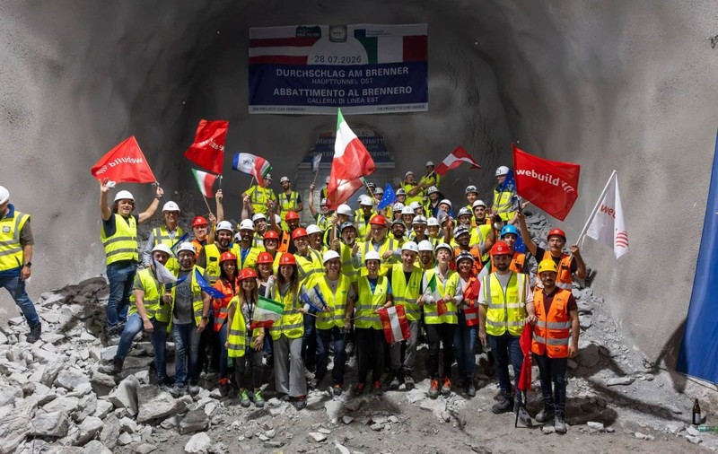 Are 55 km și va costa 10 miliarde de euro: tunelul mamut Brenner care leagă două țări prin inima Alpilor a fost străpuns