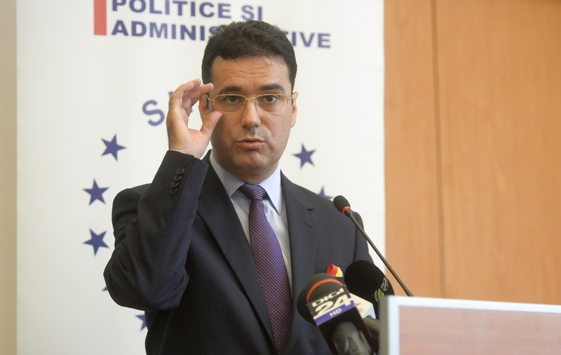Călin Georgescu este un risc de securitate națională, spune rectorul SNSPA. Remus Pricopie: „O susțin pe Elena Lasconi în turul 2”
