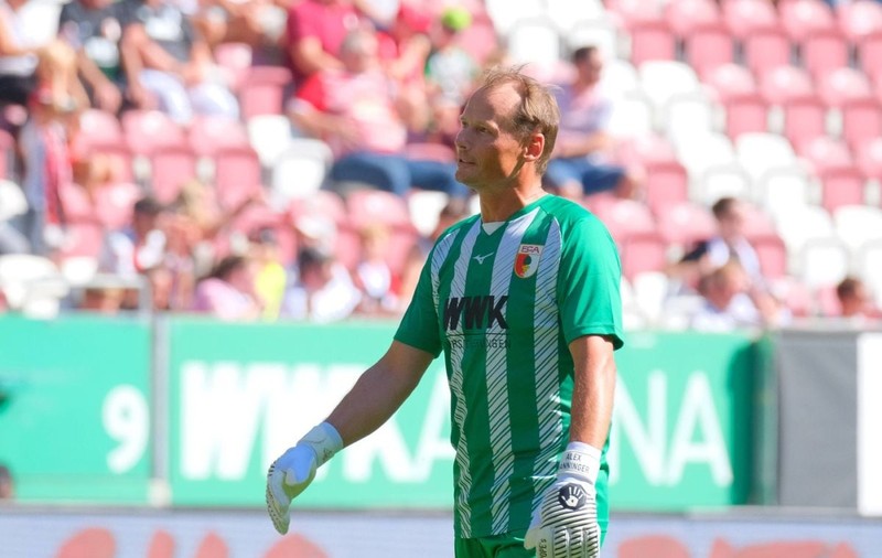 Alex Manninger a murit într-un accident cumplit: mașina fostului internațional austriac, lovită în plin de un tren