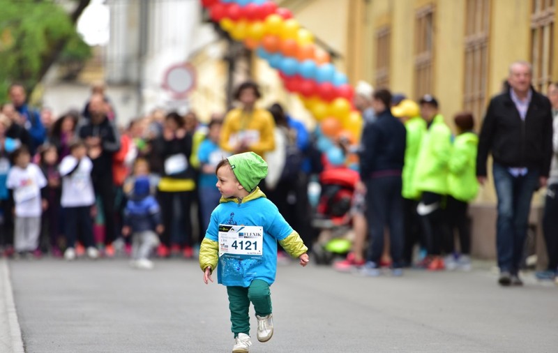 Aproape 4.000 de oameni vor alerga duminică prin Timișoara, în scop caritabil