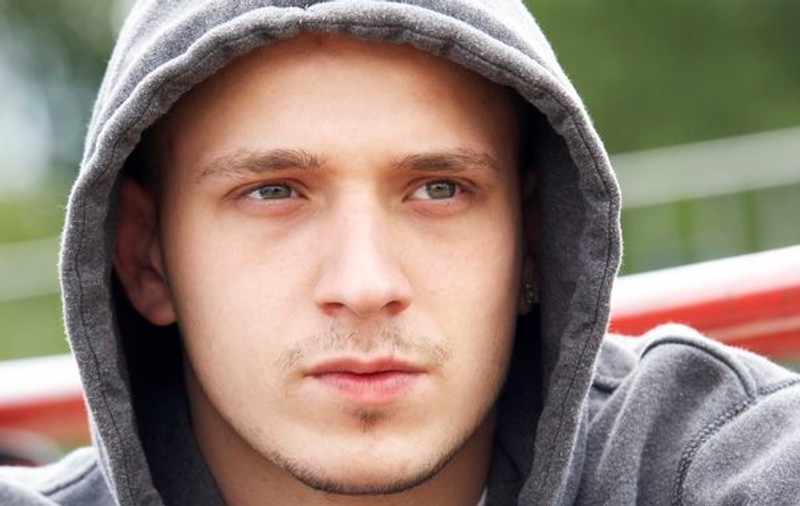 Semne că s-a apucat de fumat