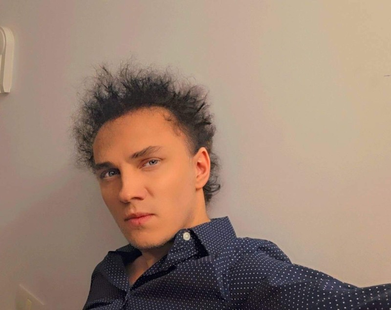 Cât cere Mihai Trăistariu pentru o noapte de cazare la garsonierele lui de la malul mării. Artistul a dat drumul la rezervări. „Le spun că nu mai am”