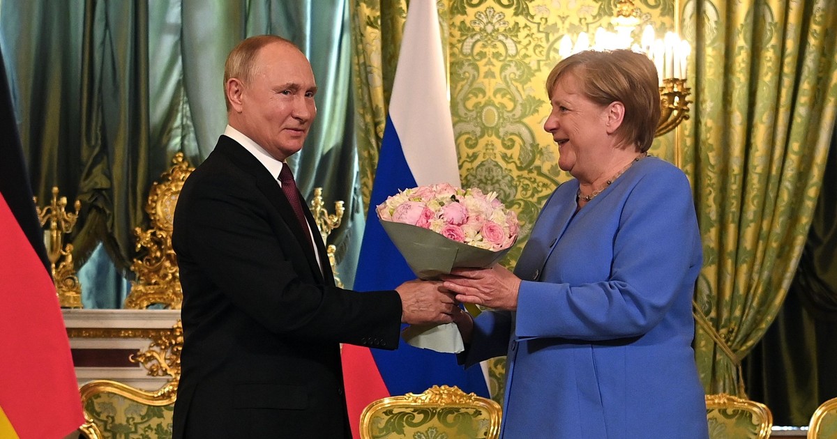 Angela Merkel și Vladimir Putin.