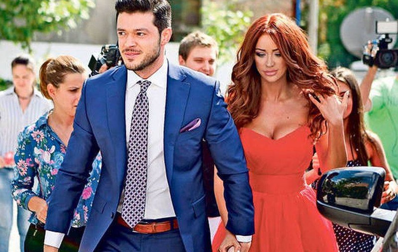 PÂNĂ LA URMĂ DIVORŢEAZĂ? Iată UNDE A FOST VĂZUTĂ BIANCA DRĂGUŞANU!