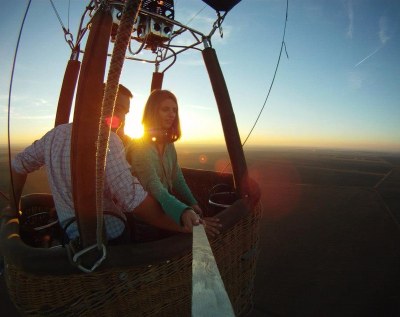 REPORTAJ/Zborul cu balonul cu aer cald, o modă și în România. Cum să simți vântul la înălțime și să admiri peisaje de vis-FOTO