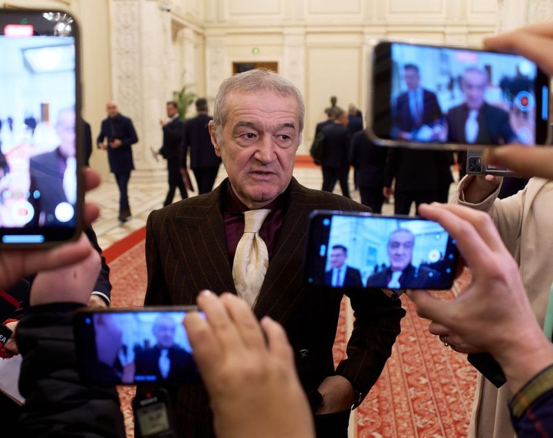 De ce Gigi Becali l-a blocat pe Călin Georgescu pe WhatsApp: „Mi-a trimis imnul partidului lui, o melodie cântată de Nicu Covaci”