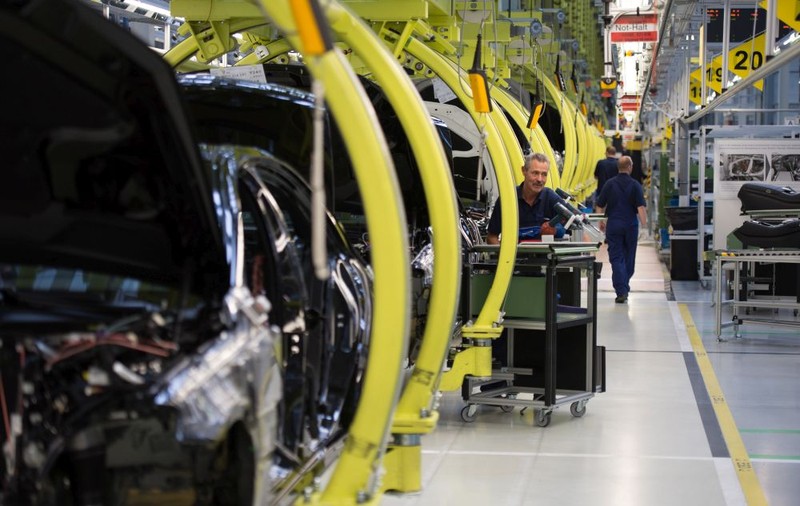 Daimler produce la Sebeș o cutie de viteze automată cu opt trepte. 500 de oameni, angajați odată cu investiția