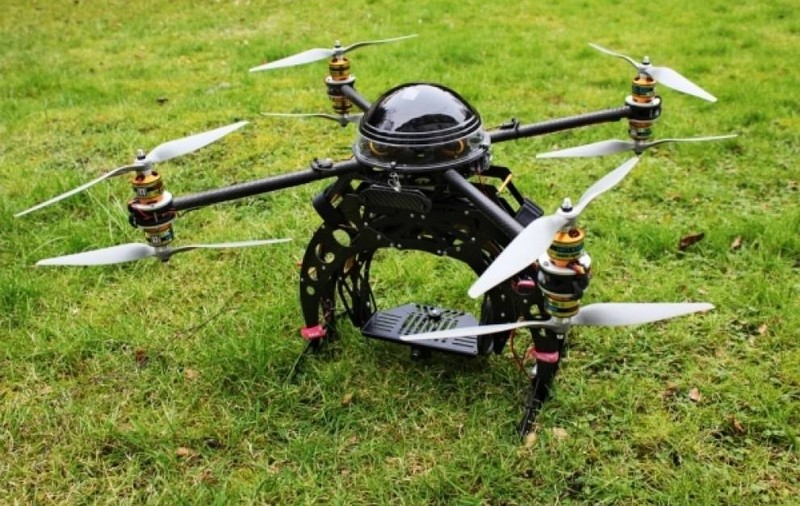 Patru elevi au construit o dronă de prim-ajutor, care a uimit lumea. Tragedia din Apuseni i-a revoltat, dar i-a și inspirat