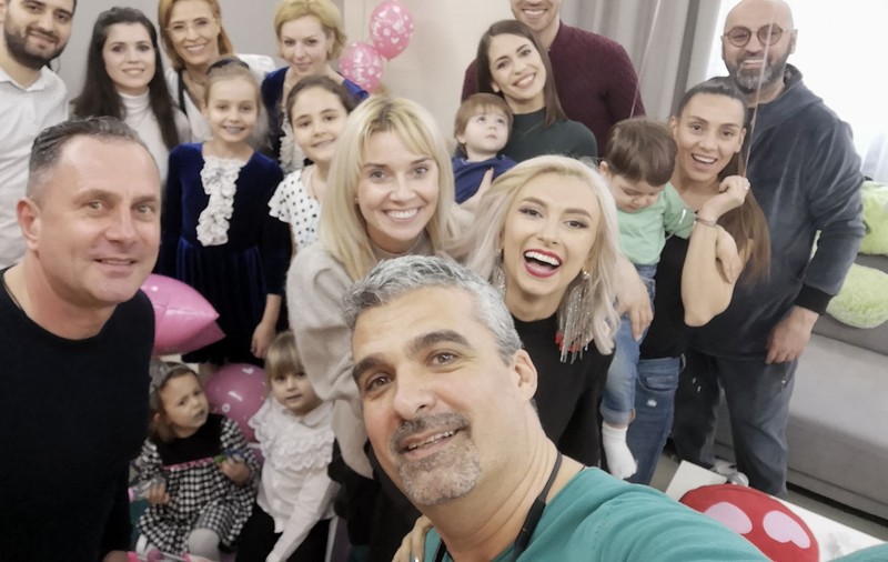 Aurelian Temișan, mesaj după ce i-a rupt turta fetiței lui George Burcea și a Andreei Bălan. „Eu, singurul bărbat mândru”