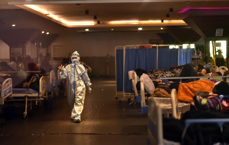 La 26 de ani, un doctor din India trebuie să decidă cine trăiește și cine nu. „Nu suntem pregătiți pentru asta, dar suntem obligați să o facem”