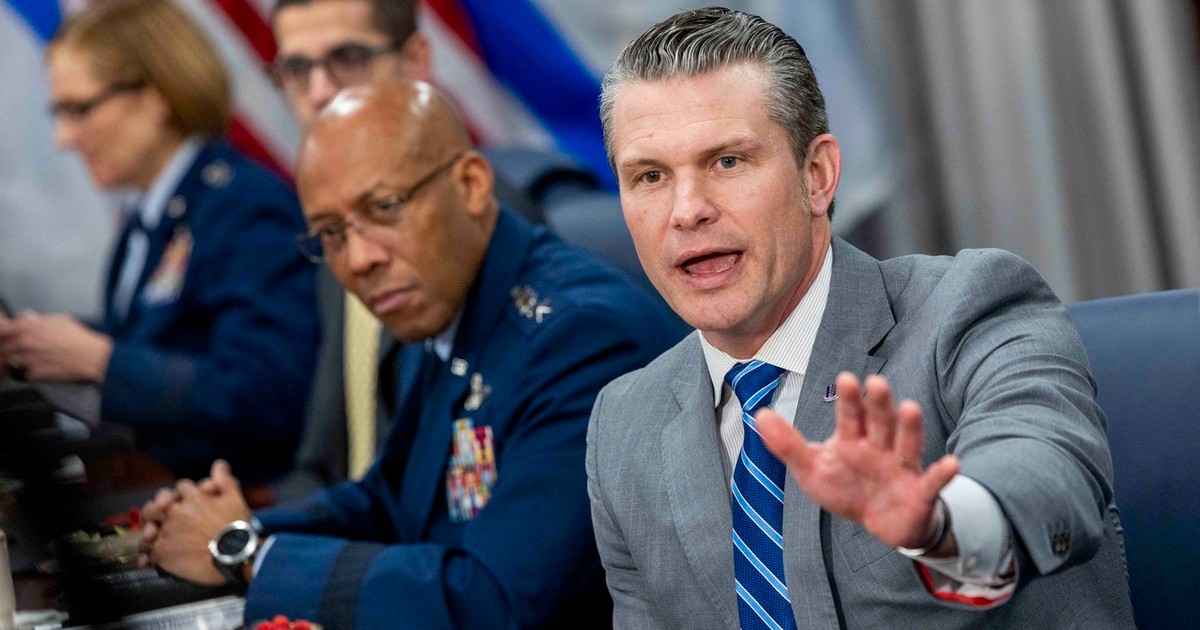 Secretarul american al apărării, Pete Hegseth, în prim-plan Foto: Profimedia